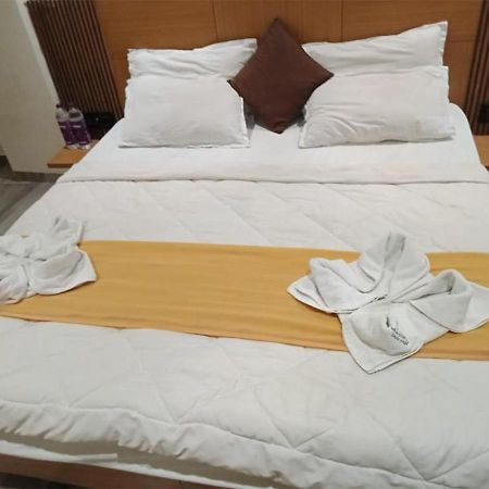 Shree Murlidhar Guest House Surat Dış mekan fotoğraf