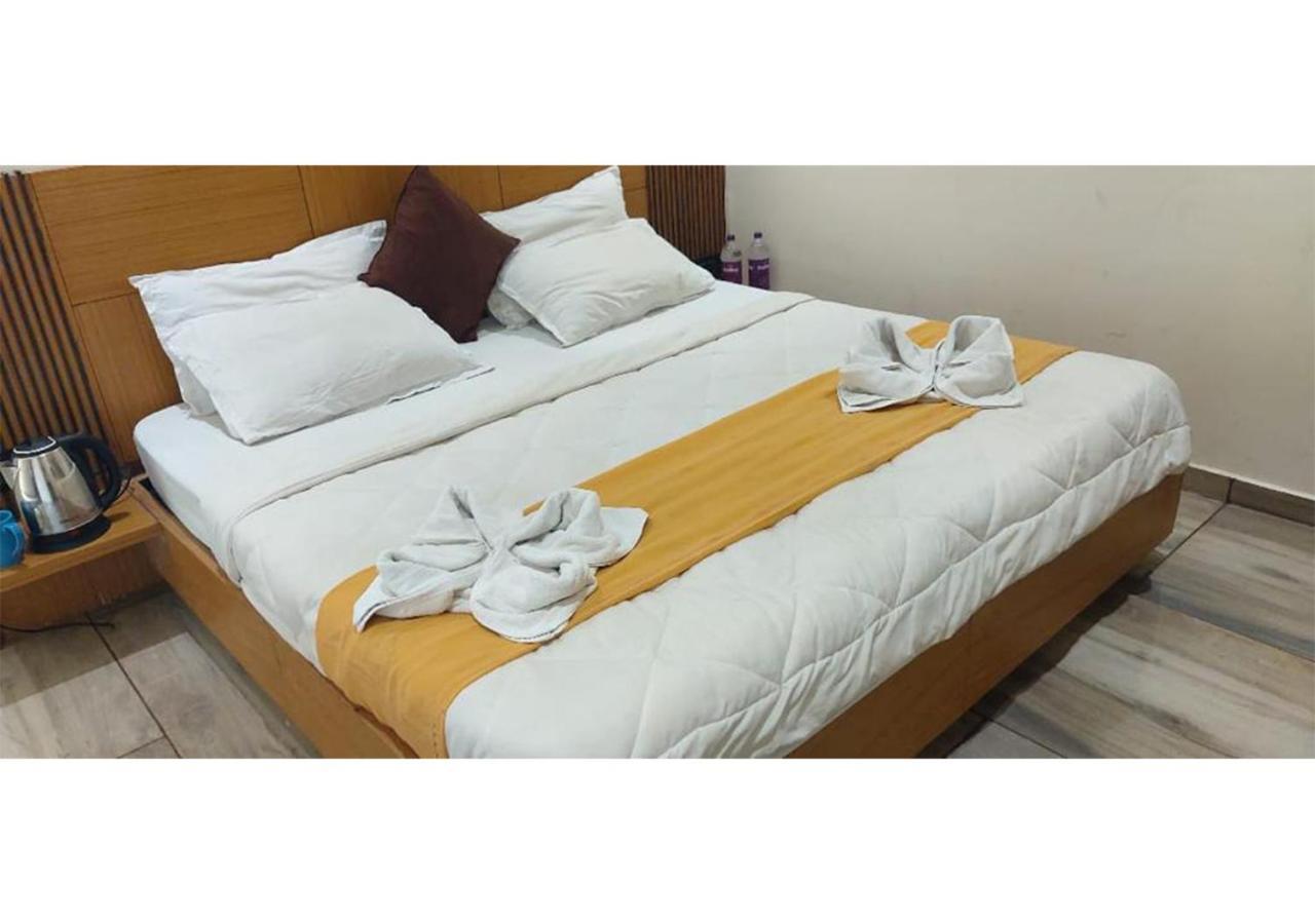 Shree Murlidhar Guest House Surat Dış mekan fotoğraf