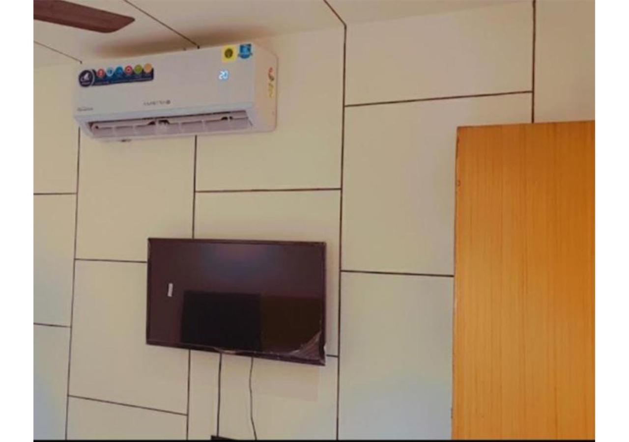 Shree Murlidhar Guest House Surat Dış mekan fotoğraf